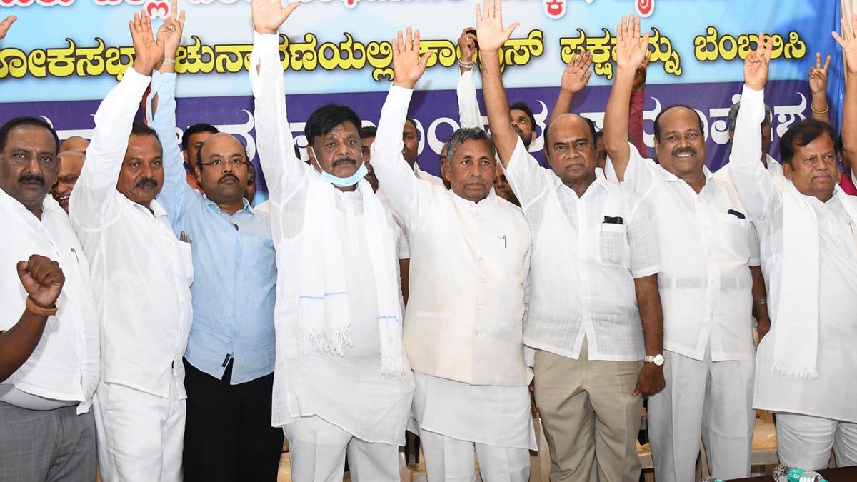 BJP scheming to change Constitution, says Congress