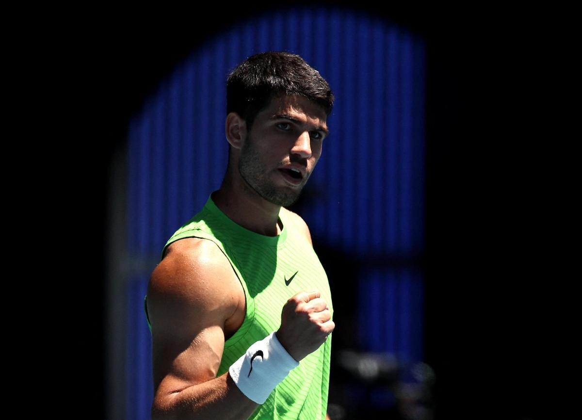 स्पेनच्या कार्लोस अल्काराझने फ्रान्सच्या कोरेंटिन माउटेट विरुद्धच्या तिसऱ्या फेरीच्या सामन्यादरम्यान प्रतिक्रिया दिली. 