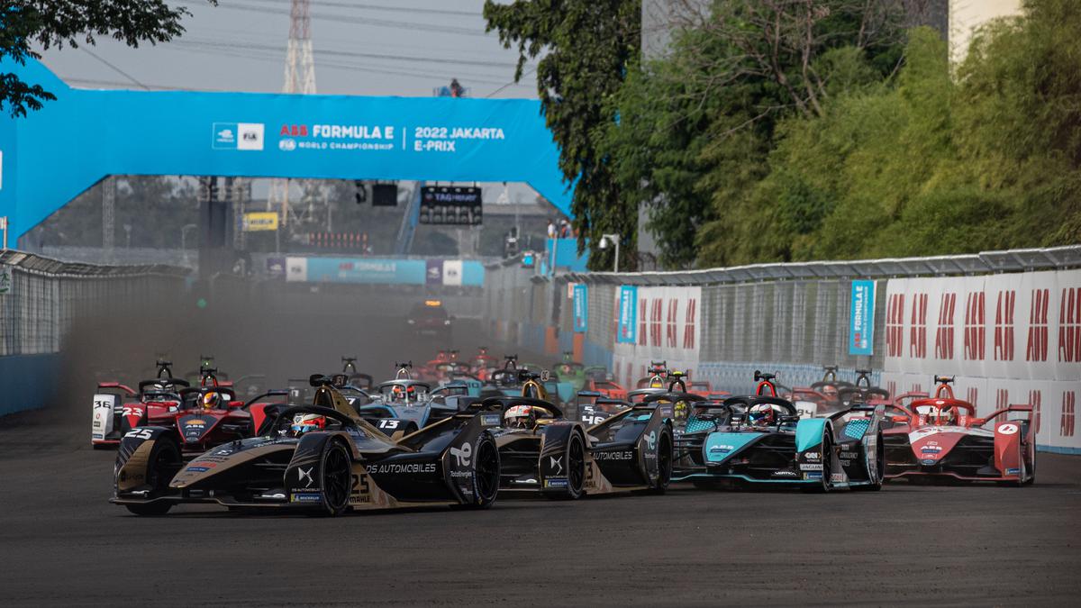 What is Formula E racing?