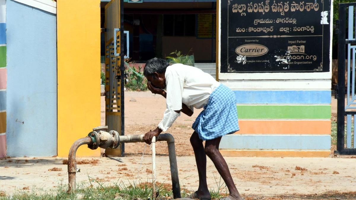 IMD forecasts 2-3℃ rise in temperatures in Telangana, issues heatwave alert for May 15 to 19