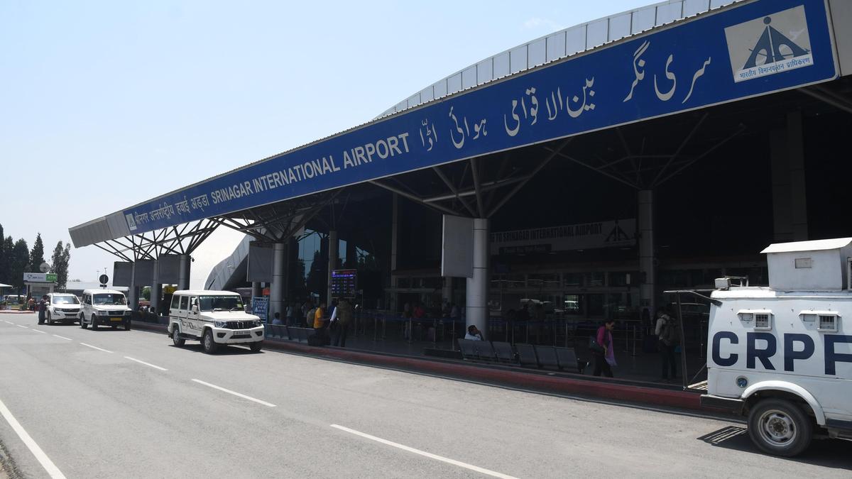 Srinagar airport to be shut for fortnight from October 1 for maintenance; locals fear blow to business