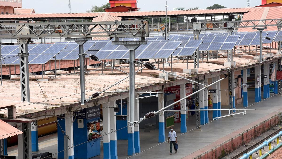 Explained | India’s solar push augurs a looming waste management challenge
Premium