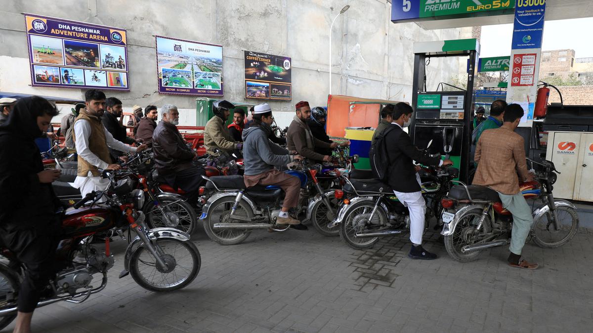 Cash-strapped Pakistan hikes petrol price by Rs. 10 per litre