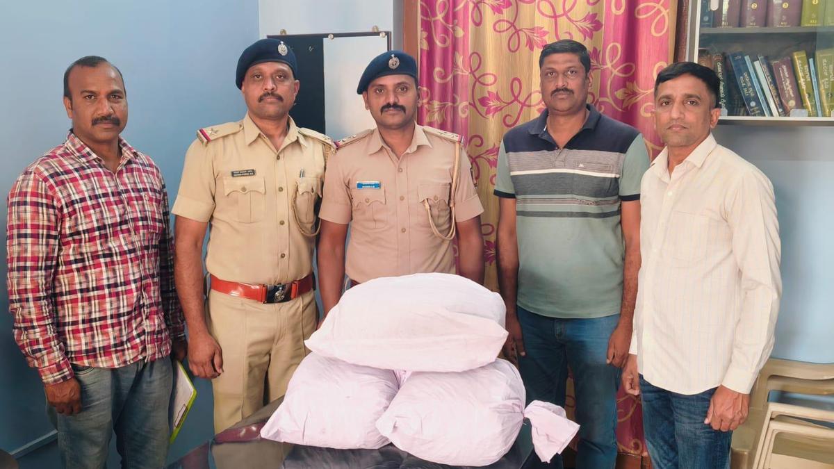 19kg of ganja found on Bengaluru-bound Tata-Yesvantpur Express near Arsikere in Karnataka