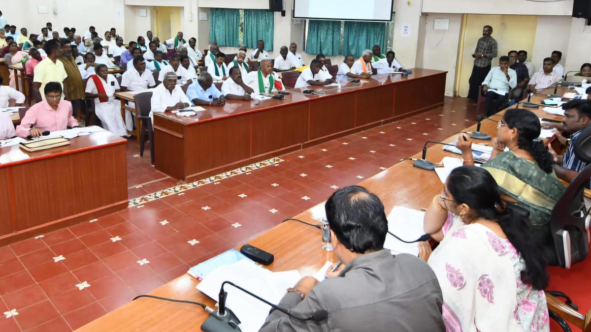 Sivaganga farmers urge authorities to release water from Vaigai dam