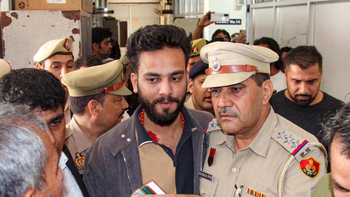 Snake venom case: Supreme Court quashes FIR, proceedings against YouTuber Elvish Yadav