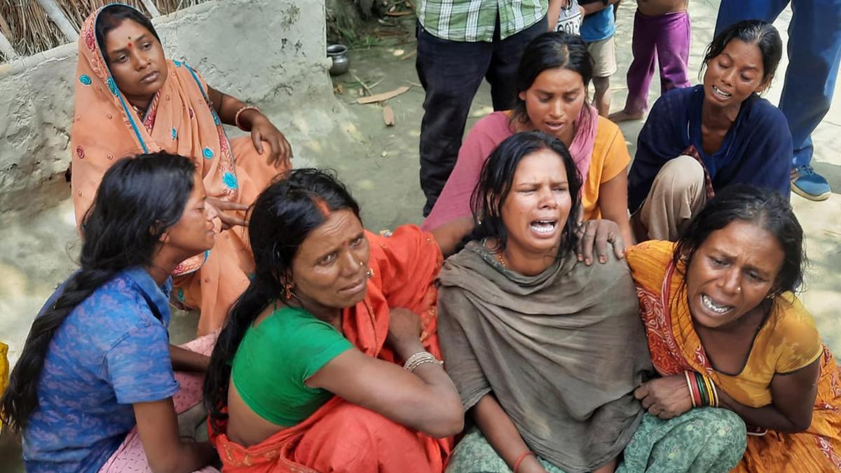 Motihari hooch tragedy toll touches 22; 70 held, 11 policemen suspended