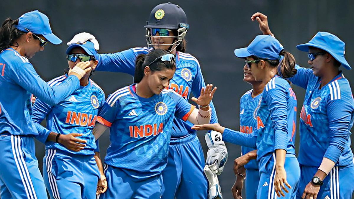 India beat Bangladesh by 8 runs in 2nd women's T20I, take 2-0 lead