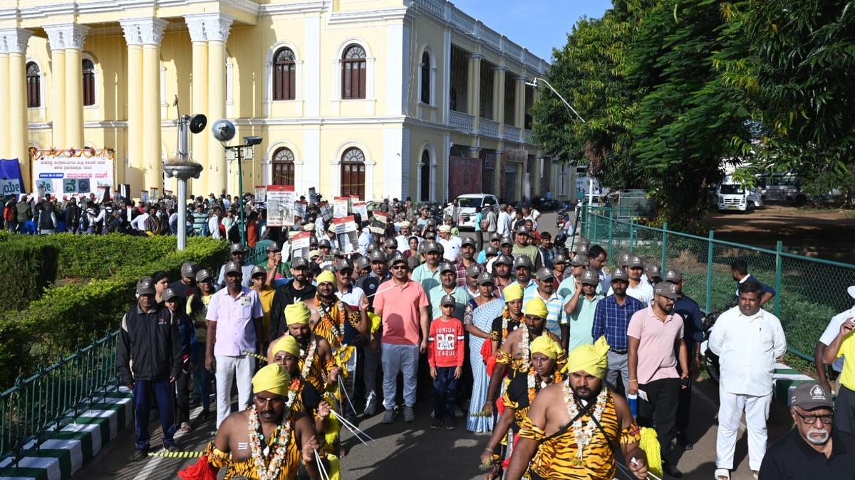 Heritage Walk showcases Mysuru’s architectural treasures