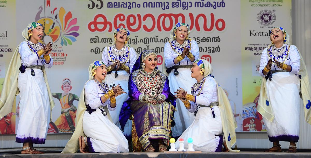 Students of PTM Higher Secondary School, Kottukara, who won the first prize in Oppana (high school category).