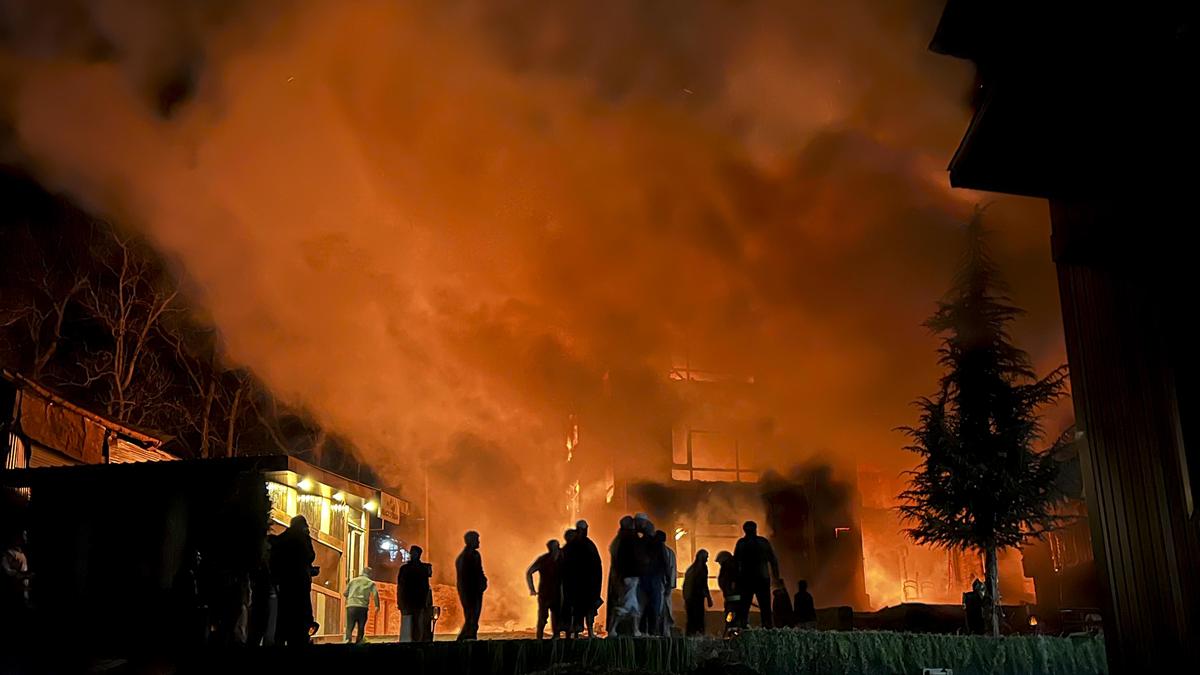 Fire breaks out in hotel in Pahalgam; man dies as reversing fire tender hits him