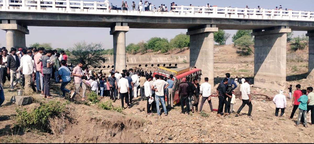 Bus falls from bridge in Madhya Pradesh's Khargone; several people killed,  injured - The Hindu
