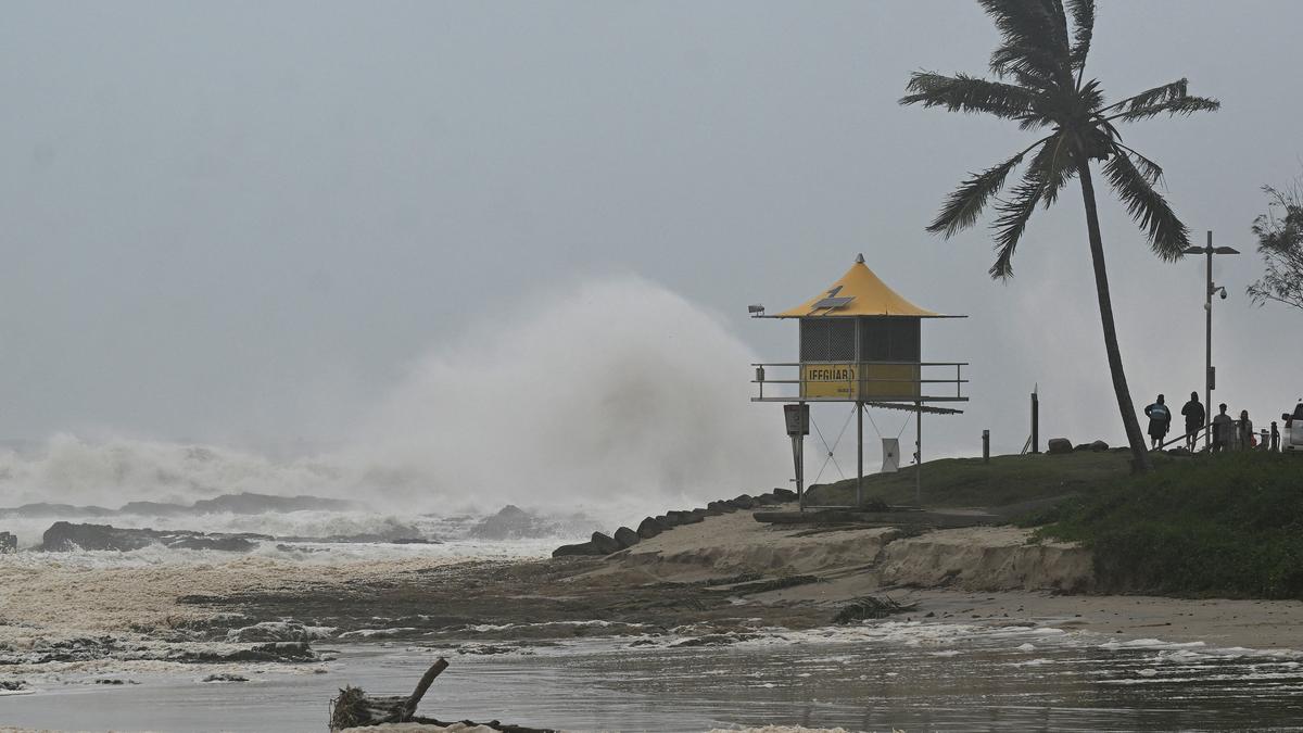 1 dead, several injured as Cyclone Alfred tracks west across Australian east coast