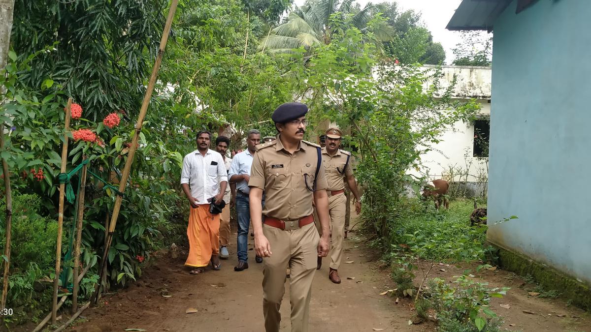 District Police Chief visits tribal settlement in Kuttampuzha