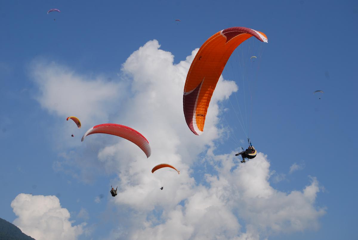 Paragliders at the PWC 2015, Bir