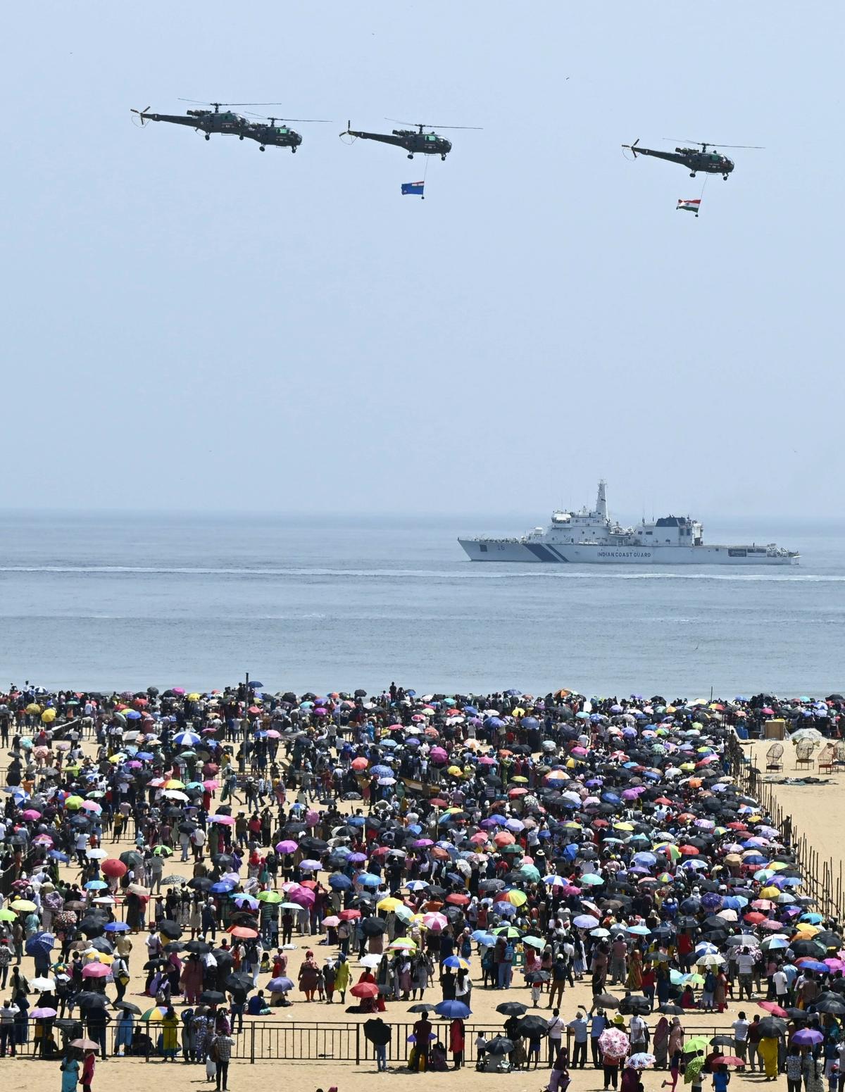 Crowds gather at the Marina Beach in Chennai to watch the airshow rehearsal , ahead of the 92nd Indian Air Force Day celebrations to be held on October 6, 2024.