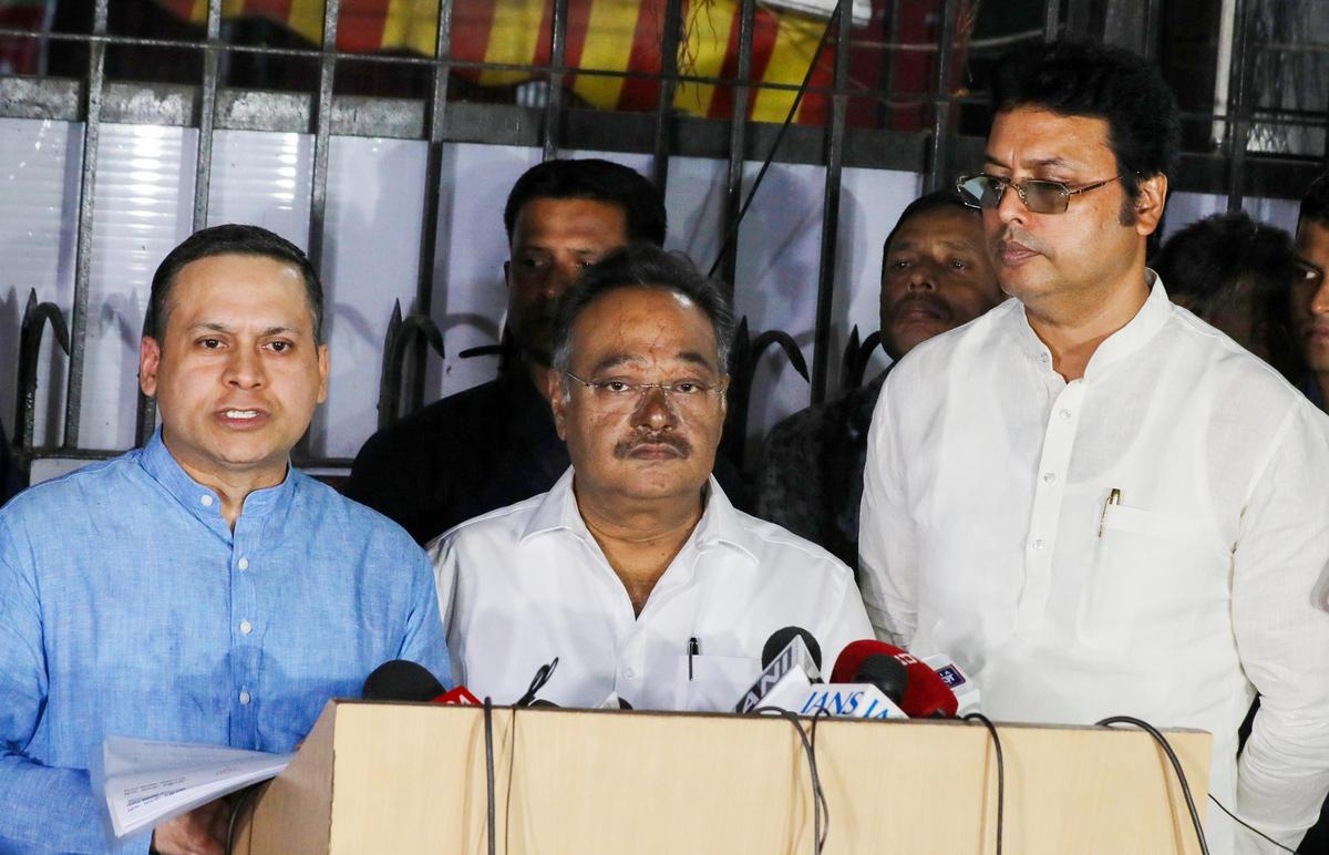 BJP fights against TMC and Mamata Banerjee on SIR