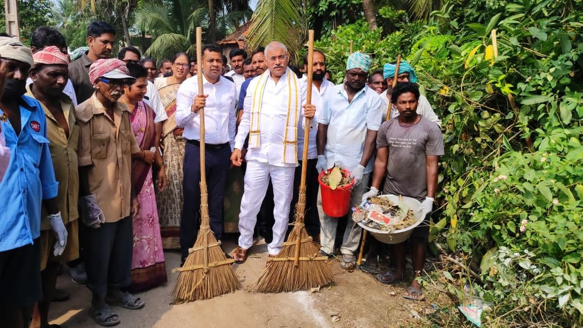 &lsquo;Swatchatha&rsquo; initiative launched in Konaseema to keep villages, water bodies clean