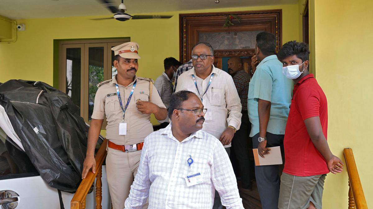 Lok Sabha polls | On eve of polling, flying squads seize ₹4.9 crore in Puducherry