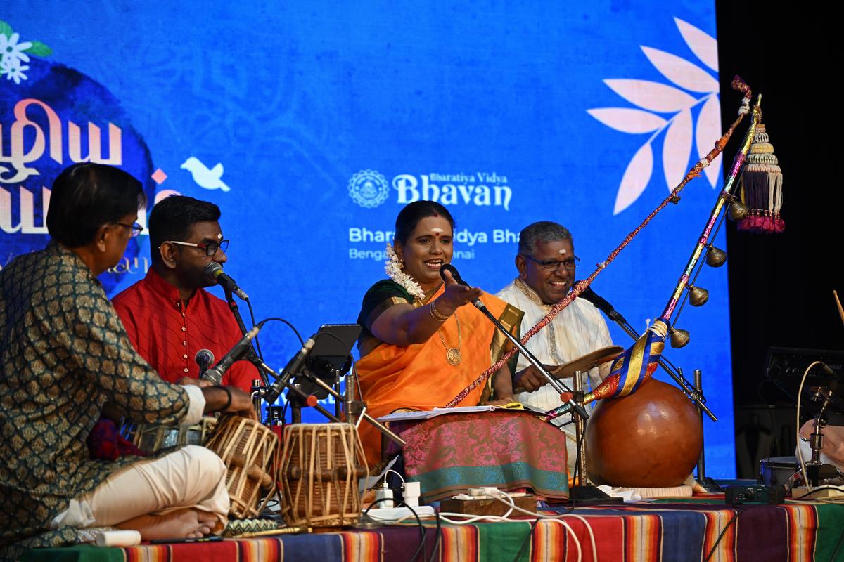 Chennai: 23/10/2024: For Friday Page: Bharathi Thirumagan and team presenting 'Bhoomiye Sami' (Villupattu) at Bharatiya Vidya Bhavan, Chennai.