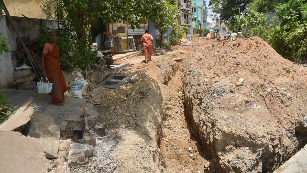 Residents of Ponnammapet in Salem demand early completion of storm water drain works