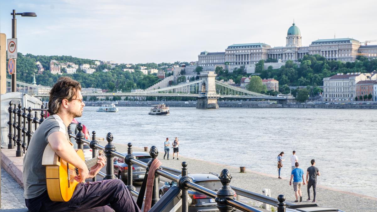 Kafka in Budapest | Review of David Szalay’s Booker-longlisted novel, Flesh