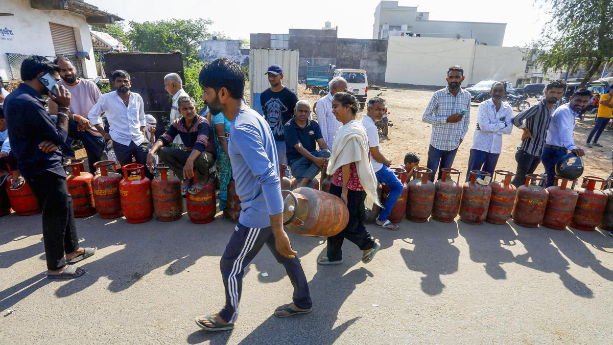Gujarat has more than four lakh LPG cylinders, says Minister