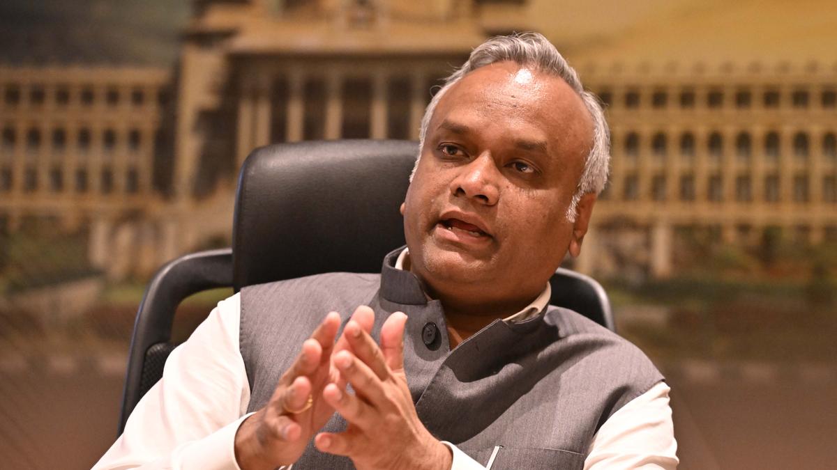 Priyank Kharge takes exception to Yatnal’s remarks