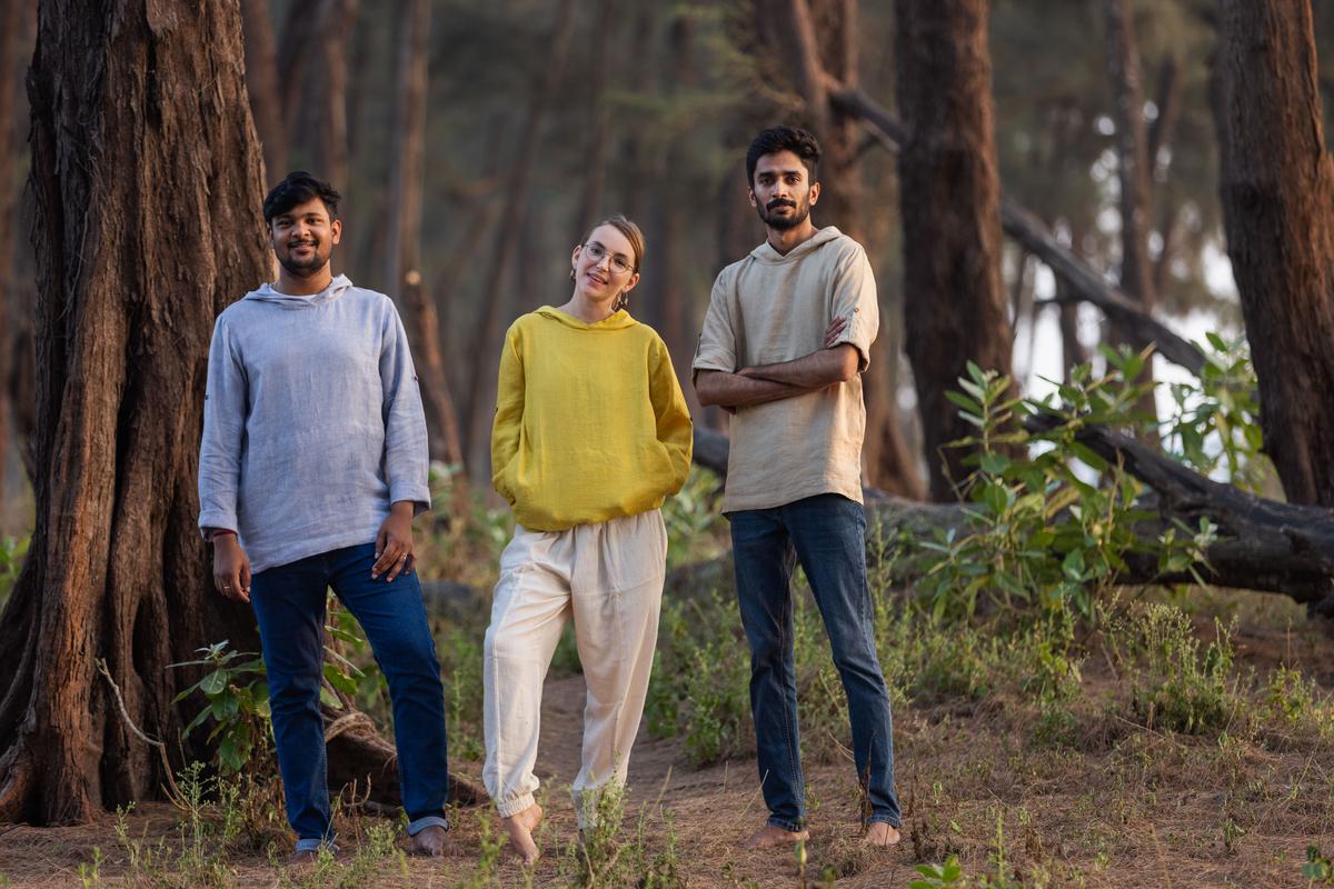 Telugu couple Alankrutha Chandra and Meher Gundavarum trade their techie jobs to embrace sustainable farming in Warangal, and establish a clothing label, ‘Elephant in You’ Telugu couple Alankrutha Chandra and Meher Gundavarum trade their techie jobs to embrace sustainable farming in Warangal, and establish a clothing label, ‘Elephant in You’