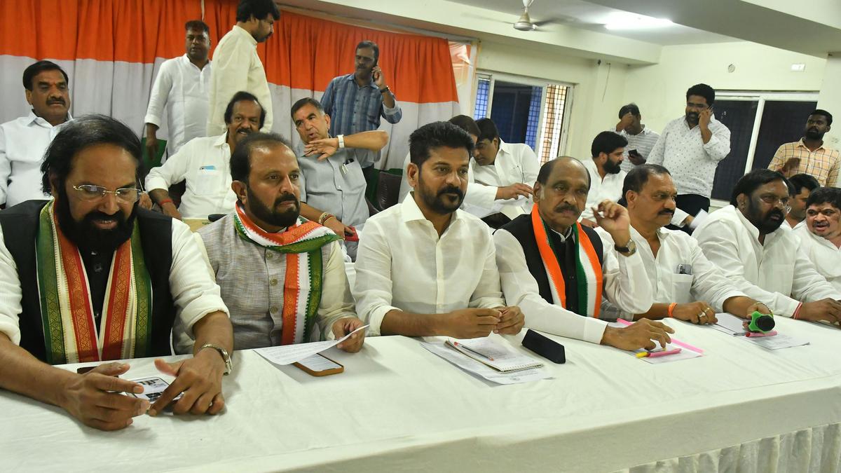 TPCC to rope in Sonia, Priyanka for release of manifesto, women’s declaration