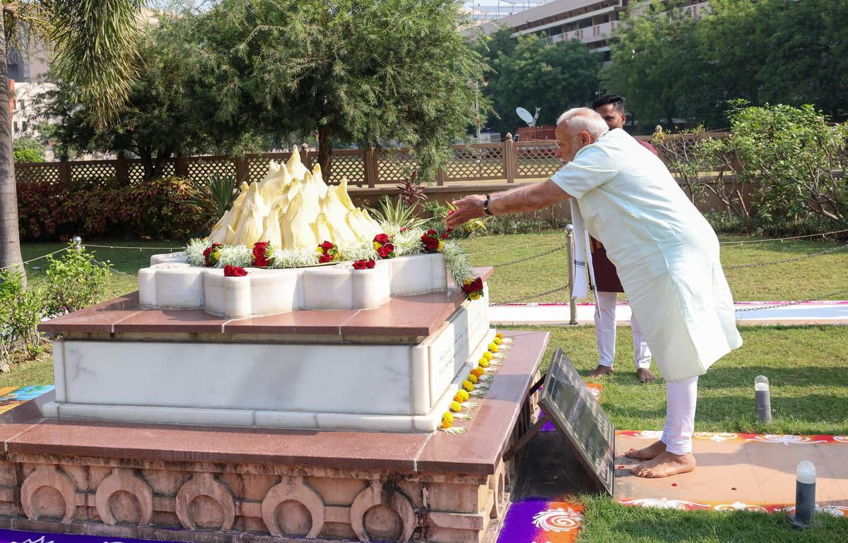 PM Modi Nagpur visit: PM Modi pays tributes to RSS founders, says their  memorial dedicated to values of Indian culture - The Hindu