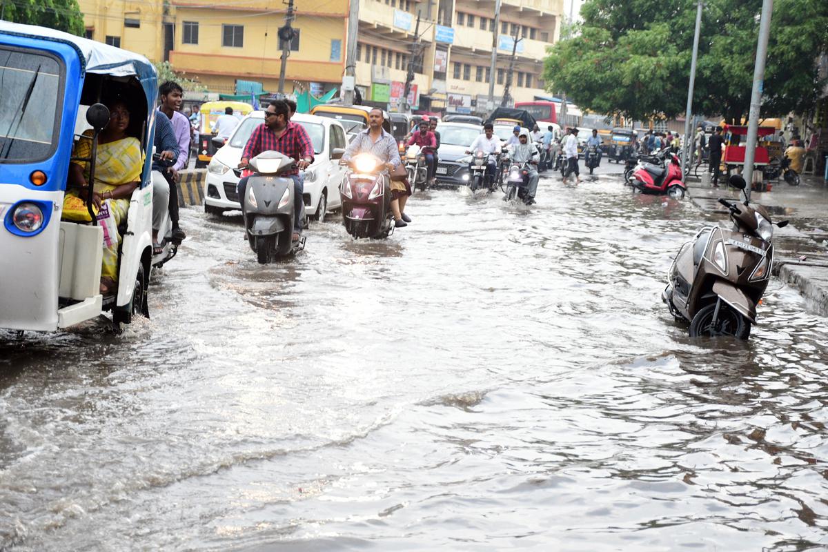 Roads were flooded after the rains in Kalaburagi on Saturday. 