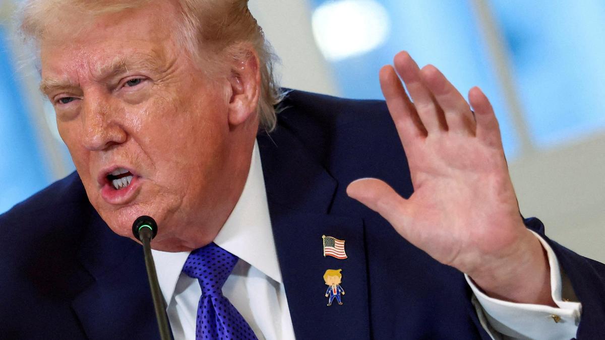 Trump delivers oil warning, suggesting Cuba should strike a deal with U.S.