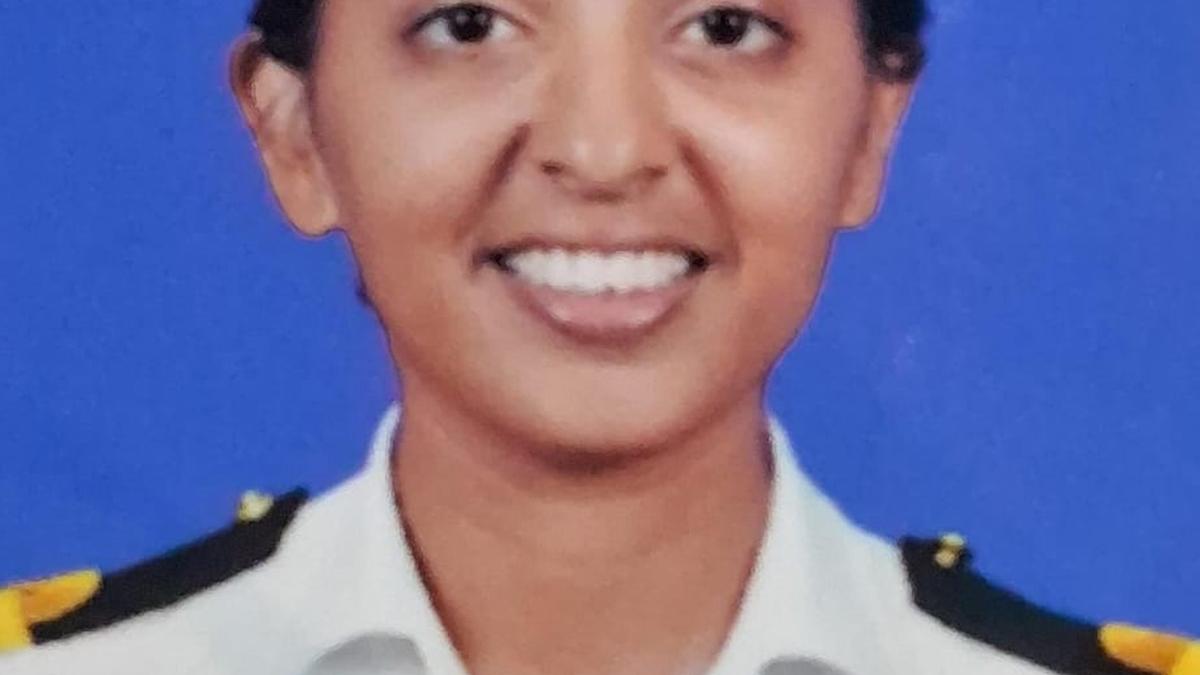 Anannya Rao, alumna of NIT-K joins Indian Navy as Sub-Lieutenant