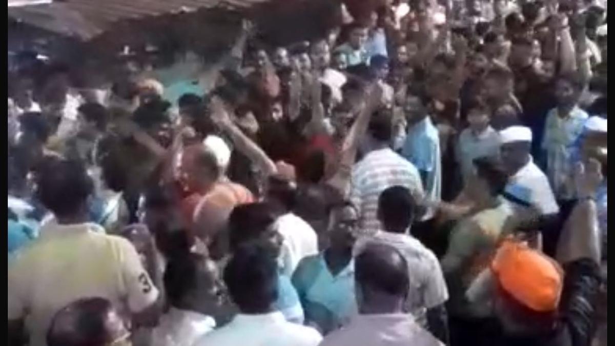 After Ratnagiri mosque gates rammed during religious procession, police say there was no forcible entry