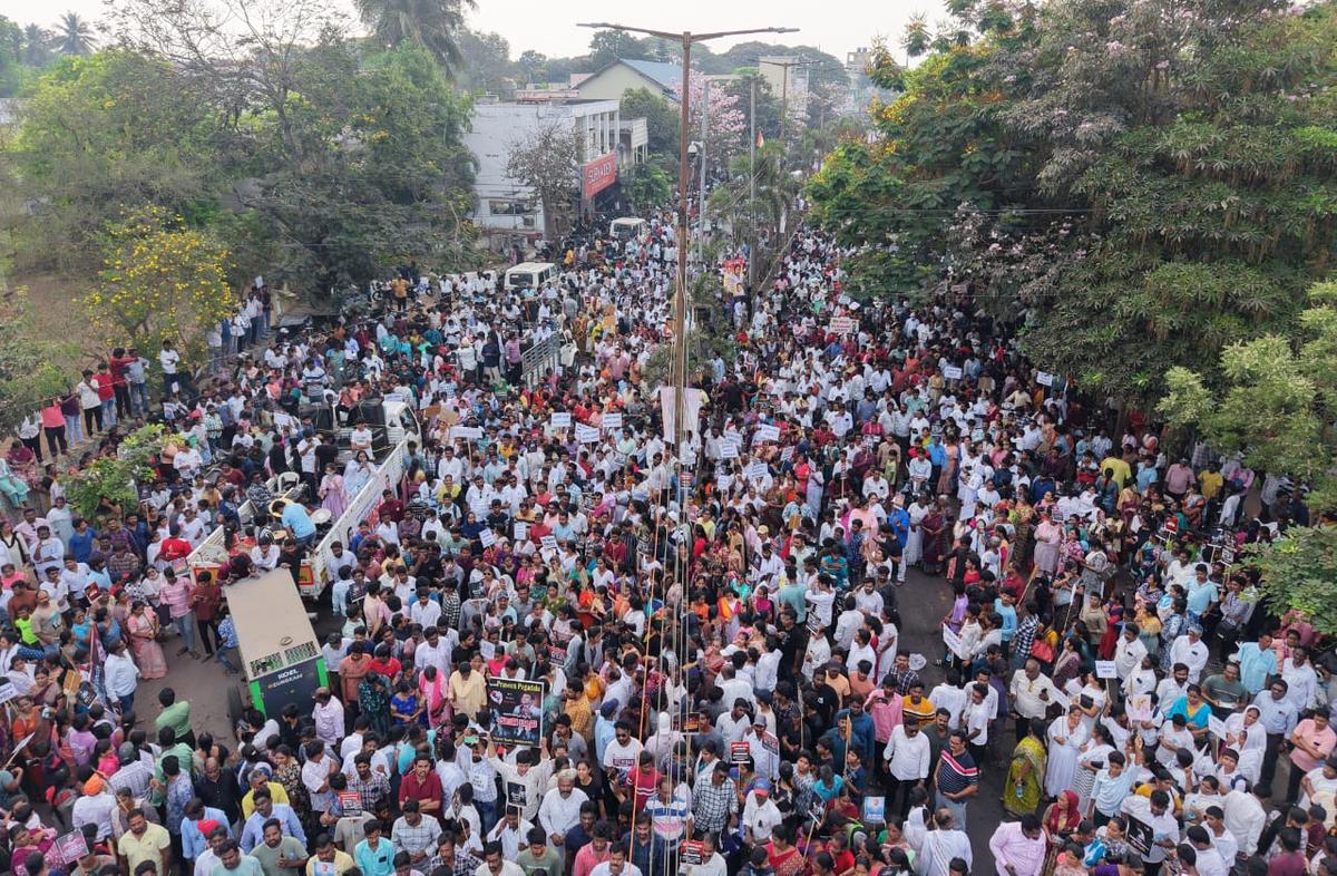 A large number of Christians under the Christian Youth Fellowship took out a peace rally seeking a detail probe into the suspicious death of Hyderabad-based pastor P. Praveen Kumar, in Kakinada City on Monday. 