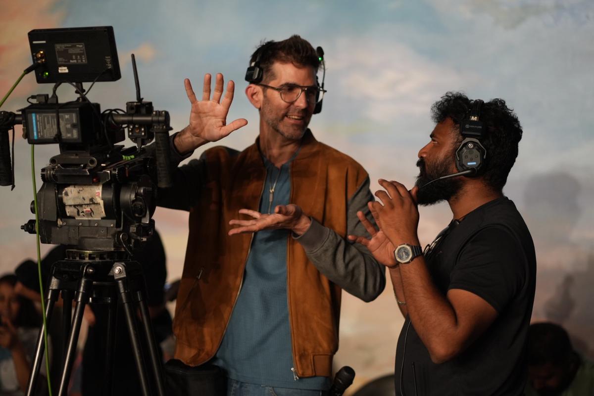 निशांत कटारी के साथ दानी सांचेज़ लोपेज़ को अतिरिक्त छायांकन का श्रेय दिया गया निशांत कटारी के साथ दानी सांचेज़ लोपेज़ को अतिरिक्त छायांकन का श्रेय दिया गया