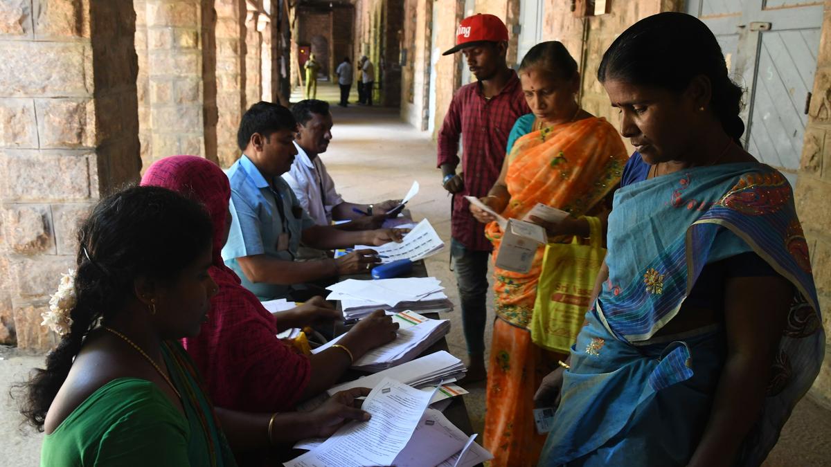 Should voter IDs be linked with Aadhaar? | Explained