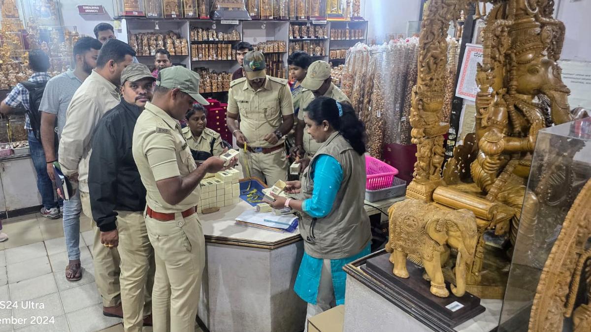 Bengaluru’s Cauvery emporium raided by Forest Dept. officials