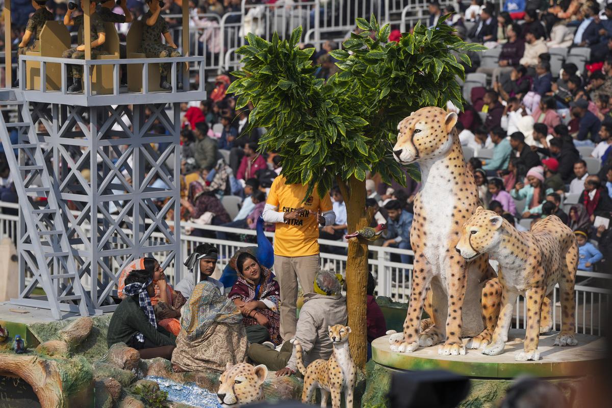 Tableau of Madhya Pradesh on display. Tableau of Madhya Pradesh on display.