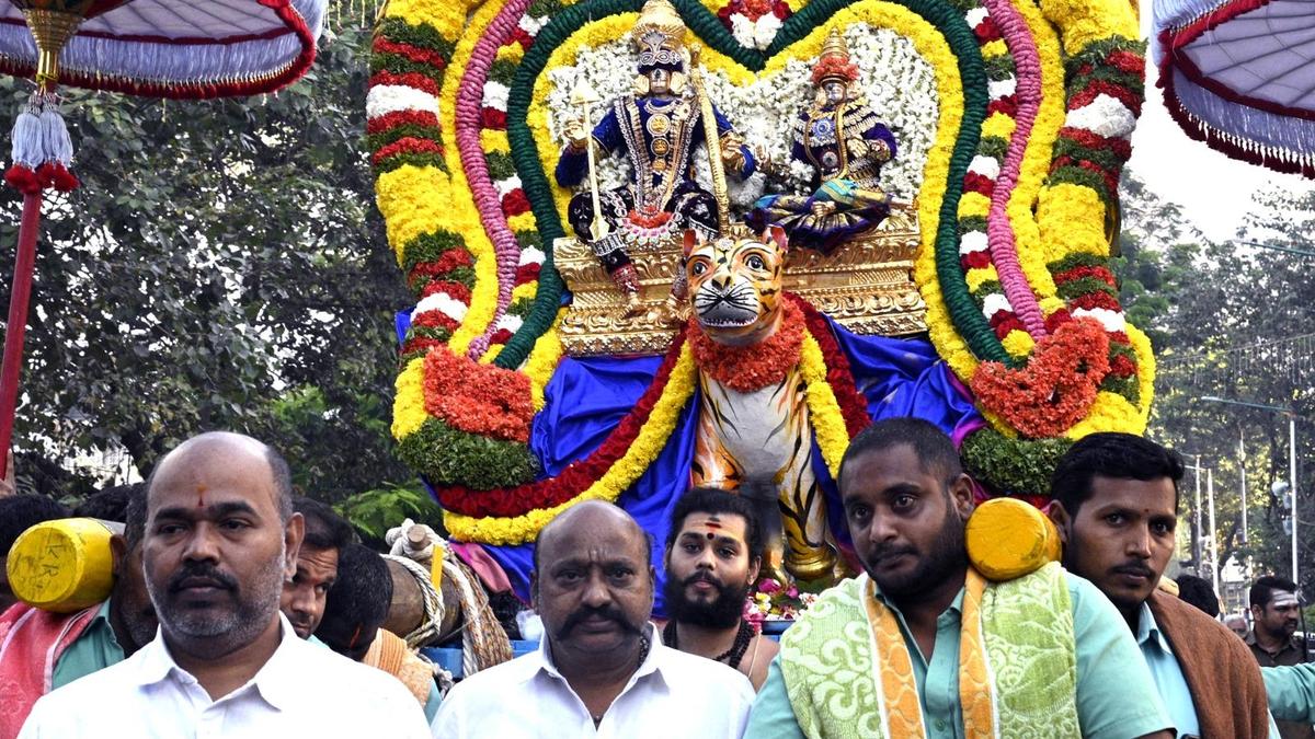 Devotees throng Kapileswara, Mangapuram temples