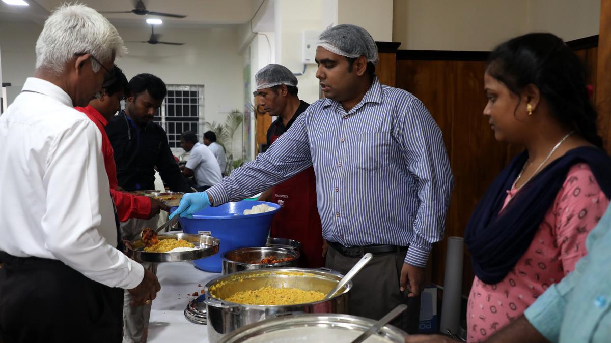 People battling mental illness take over SIEMAT canteen to break the stigma