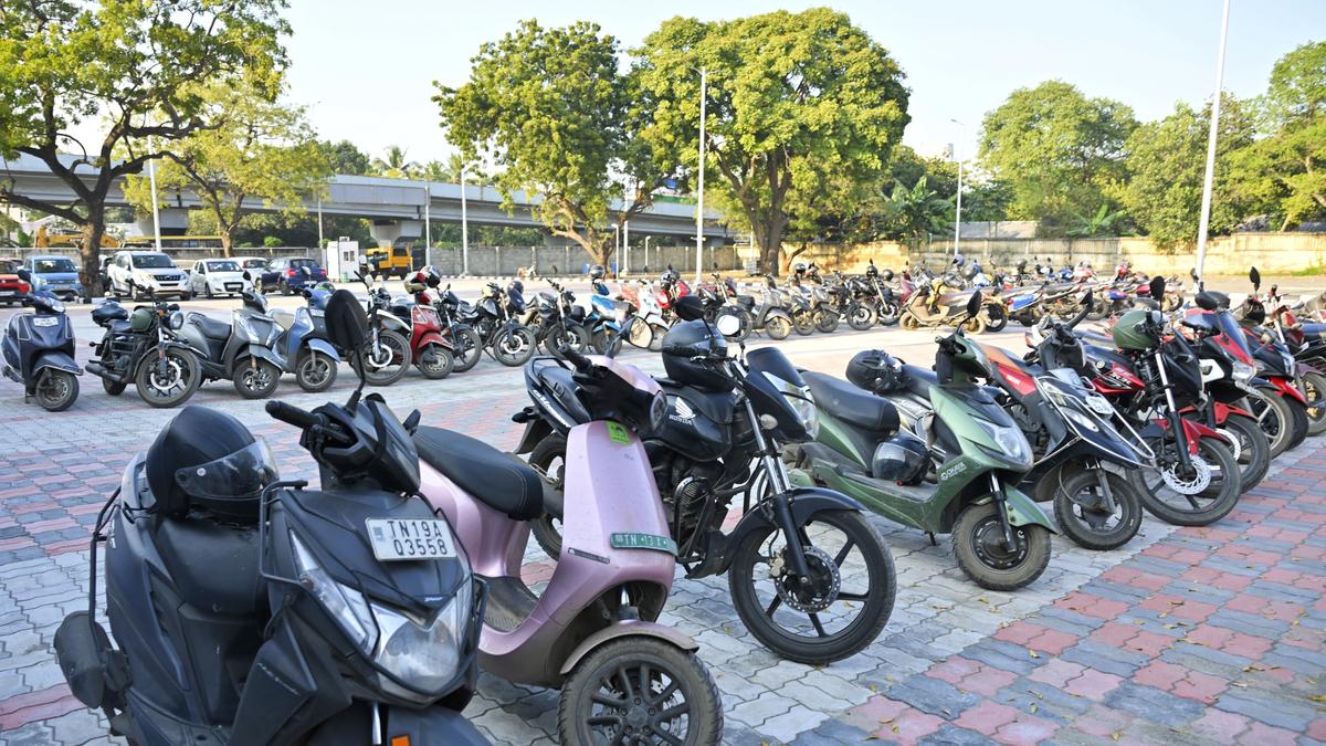 New parking lot opened for Chennai Metro Rail commuters near airport station