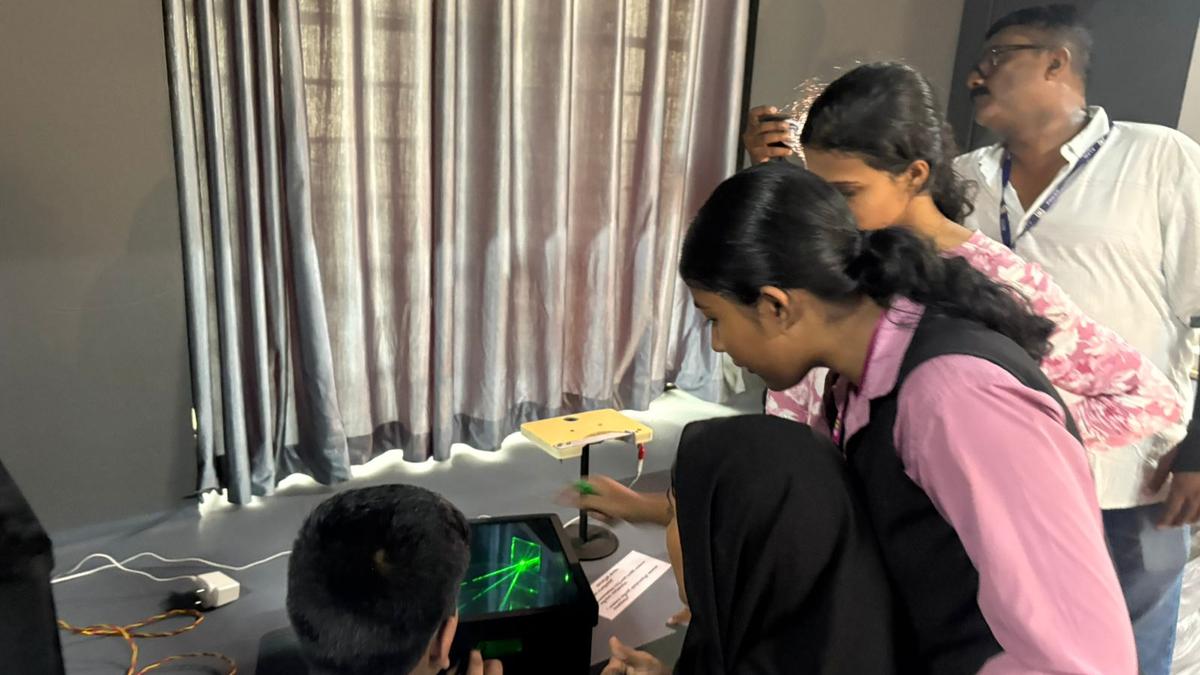 Kozhikode DIET throws open its doors for science enthusiasts