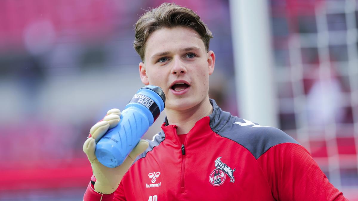 Bayern Munich signs young goalkeeper Jonas Urbig as possible successor for Manuel Neuer