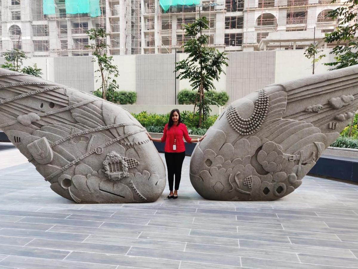 Preeti Patnaik at the Arrested image of a dream sculpture by Thukral and Tagra