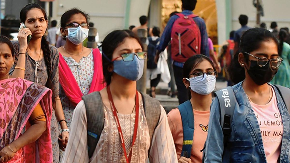 Leading scientist says you should wear a mask to avoid getting the H3N2 virus