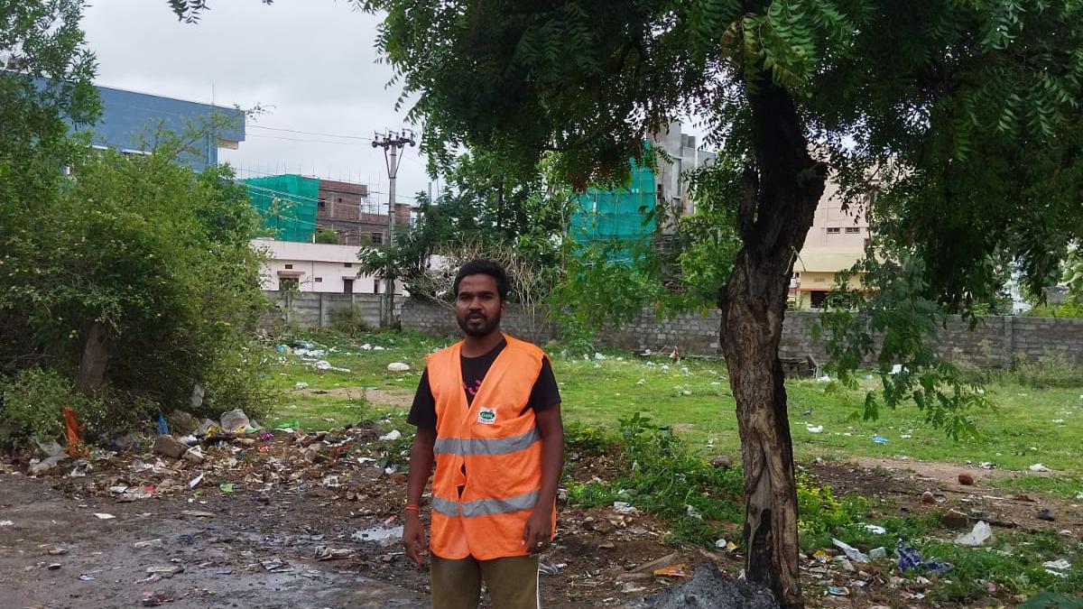 GHMC sanitation worker cracks TSTET