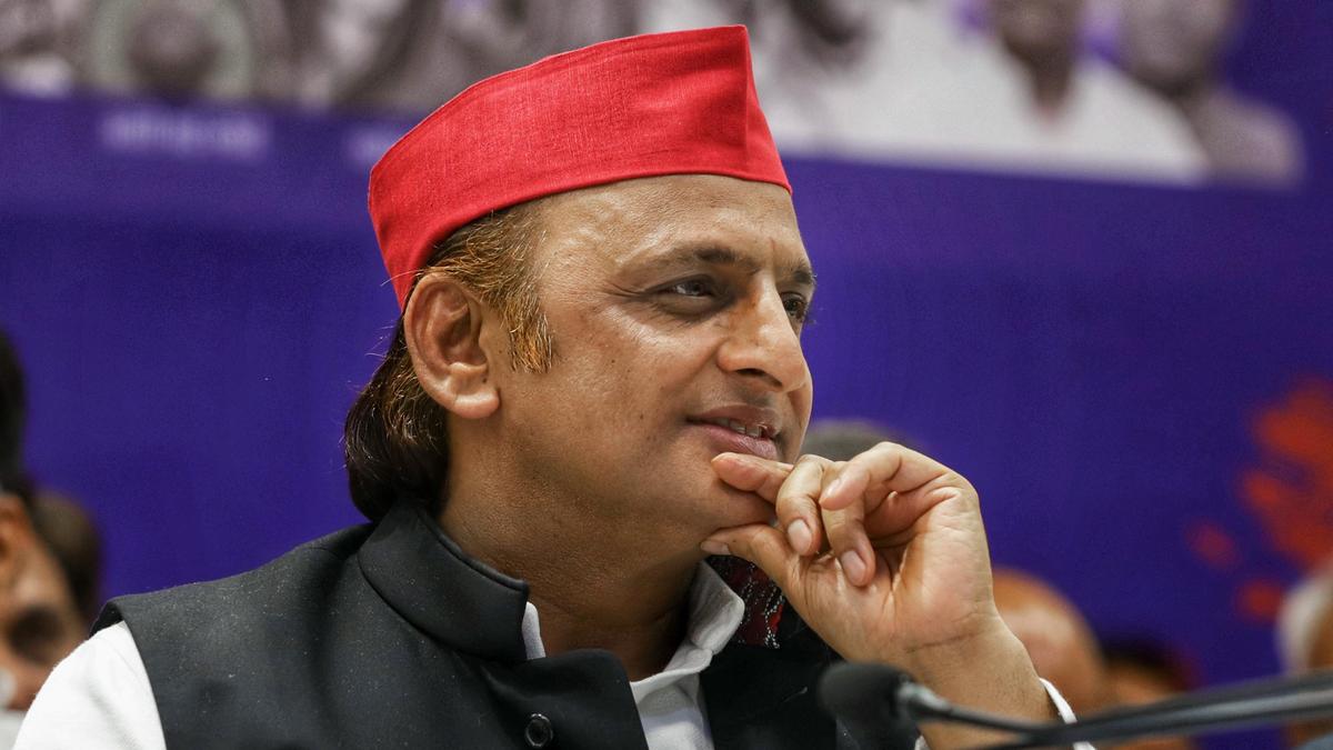 Akhilesh targets UP govt over power situation