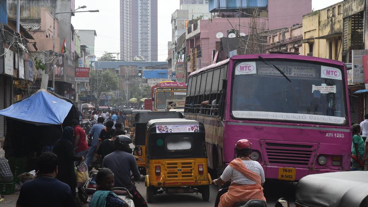 A vexatious mix: bad roads, heavy traffic, inadequate public transport